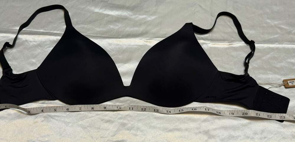 SKIMS Wireless Form Super Push-Up Bra Onyx Size 32DD